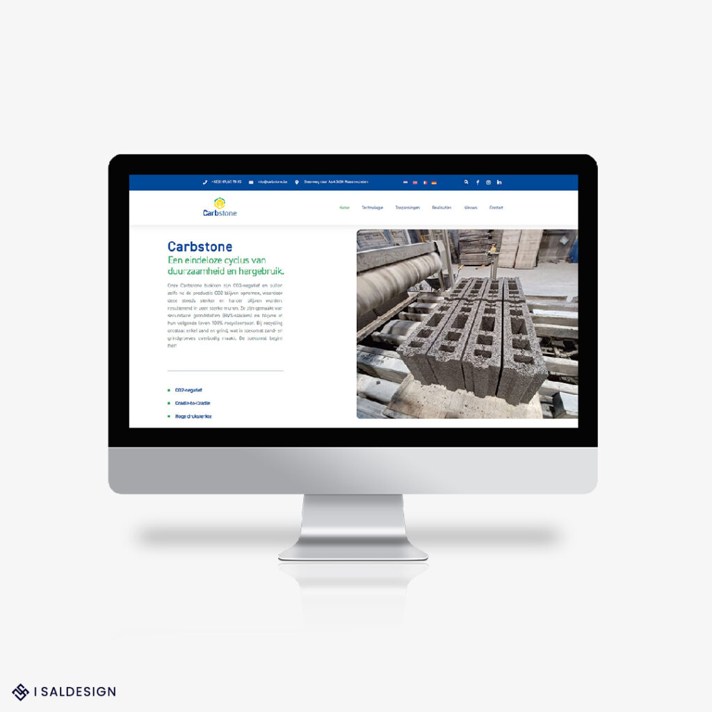 Een computerscherm met een brandingwebsite voor een bouwbedrijf.